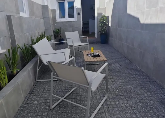 Garden 105 Apartment *