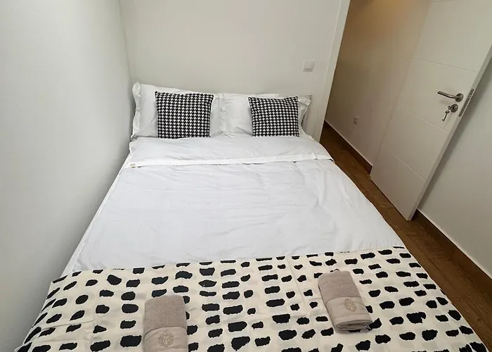 Cascais Garden 105 Bicas